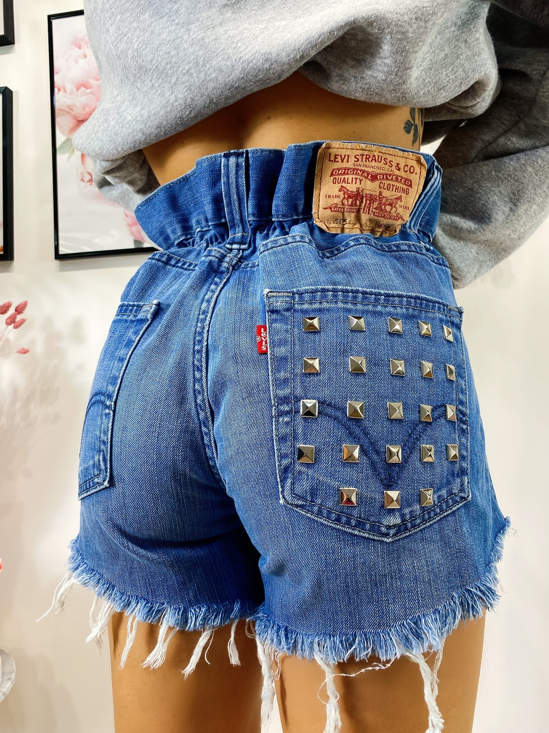 Short Levi’s Vintage con Borchie bagno medio