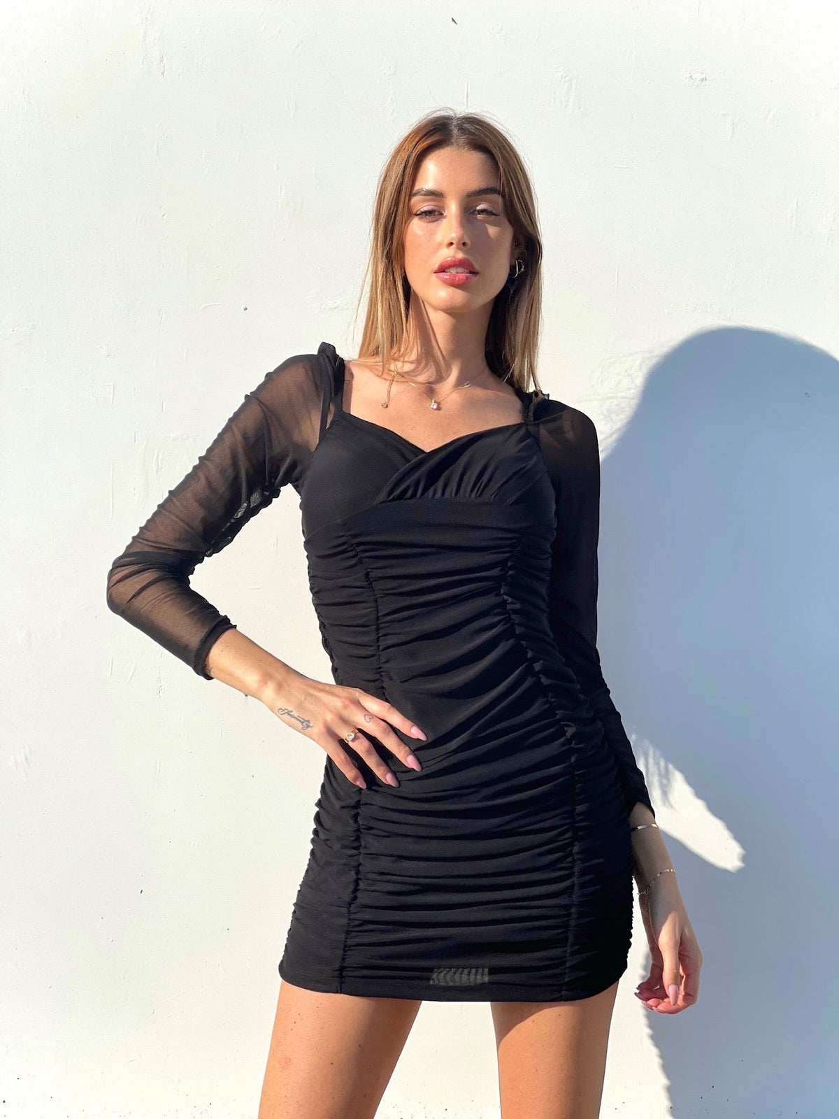 Abito in tulle nero aderente