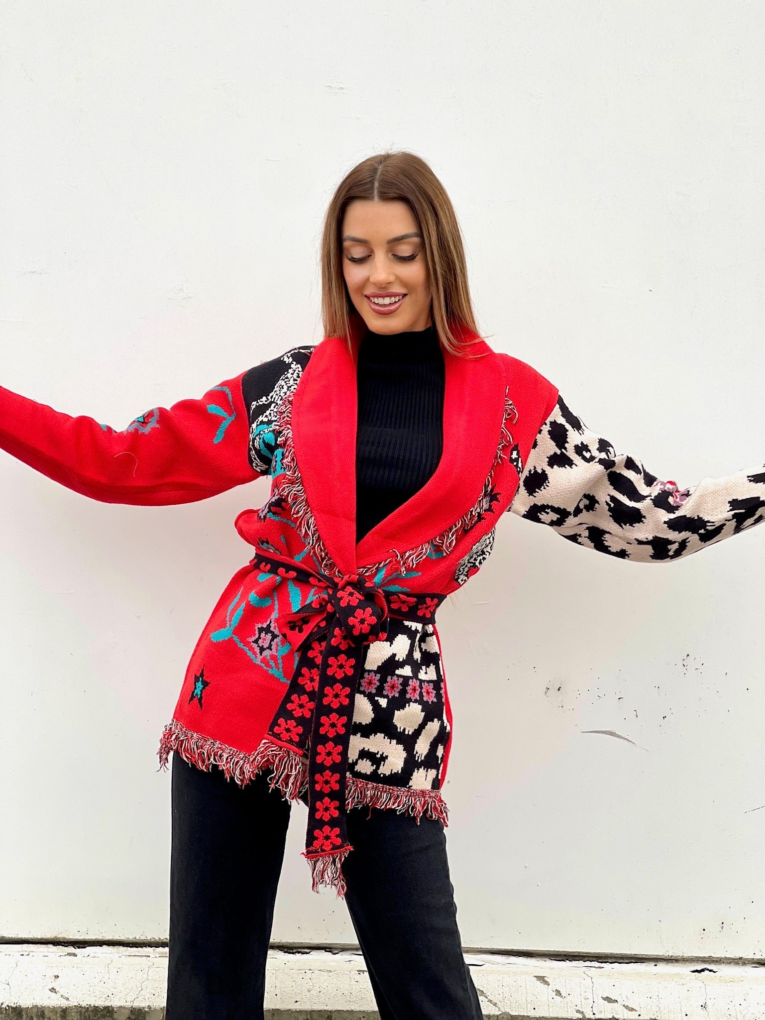 Cardigan con frange e cintura rosso
