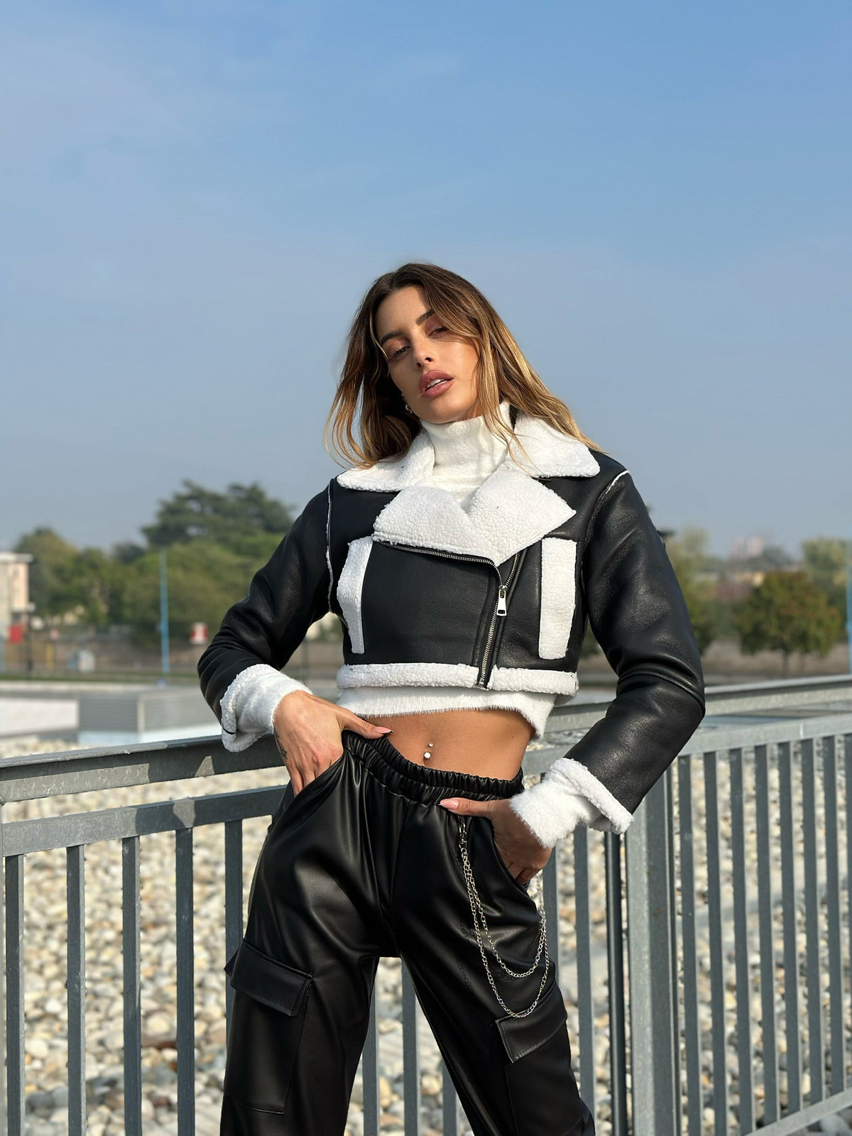 Montone crop nero