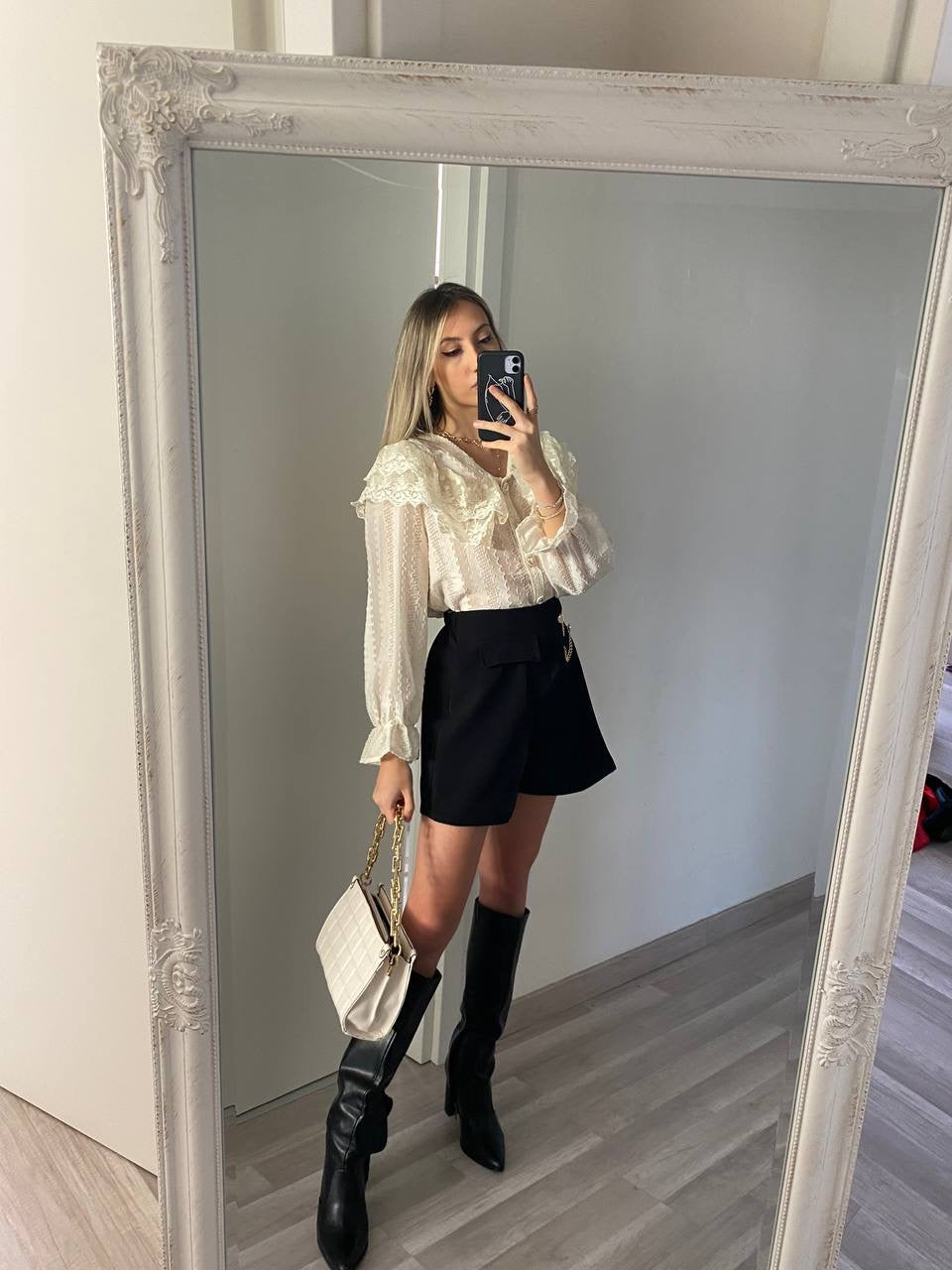 Camicia in pizzo beige
