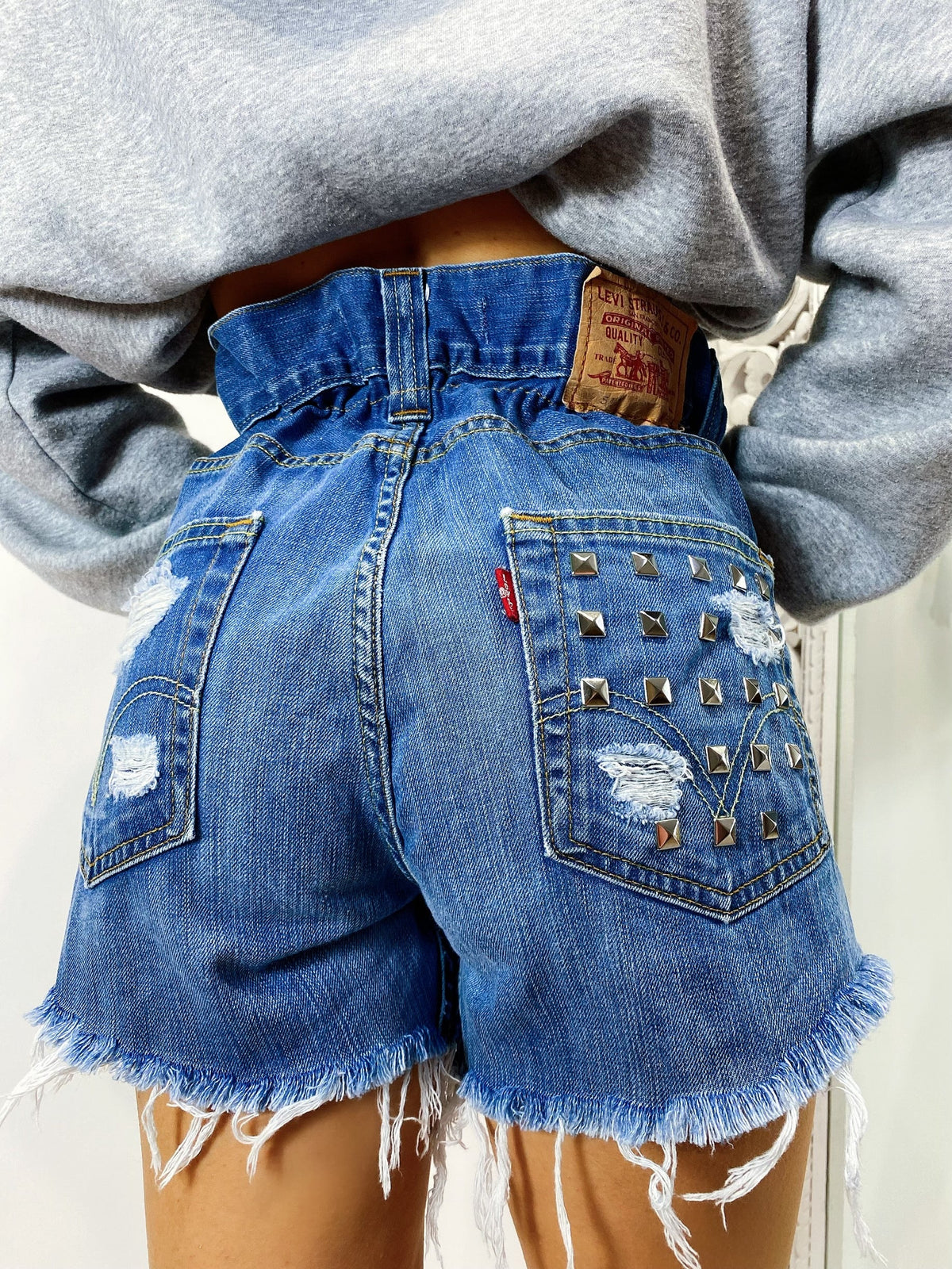 Short Levi’s Vintage con Borchie bagno medio