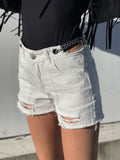 Short bianco con catene