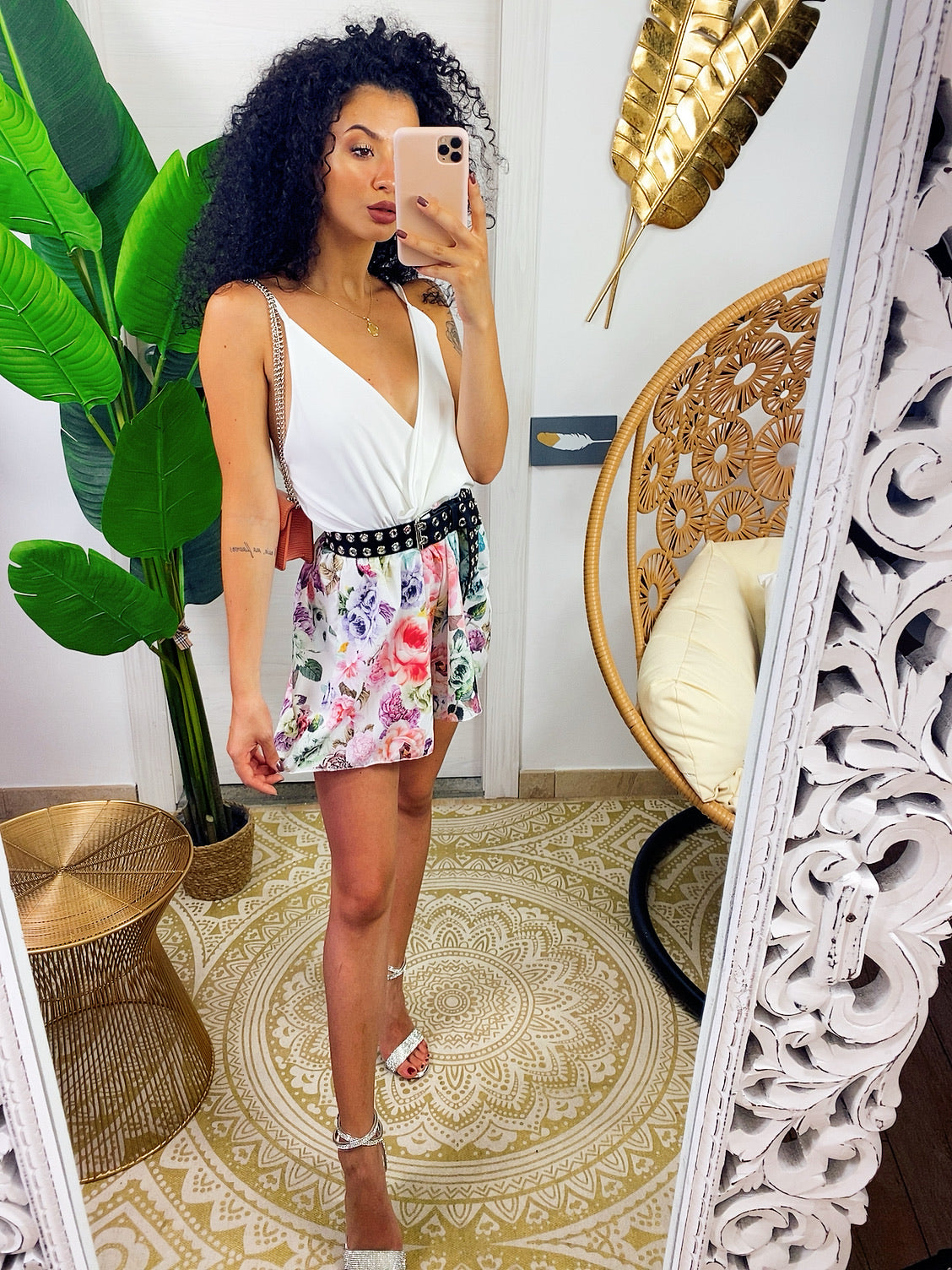Tutina con pantaloncino a fiori sfumati lilla