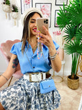 Camicia smanicata con borsetta carta da zucchero