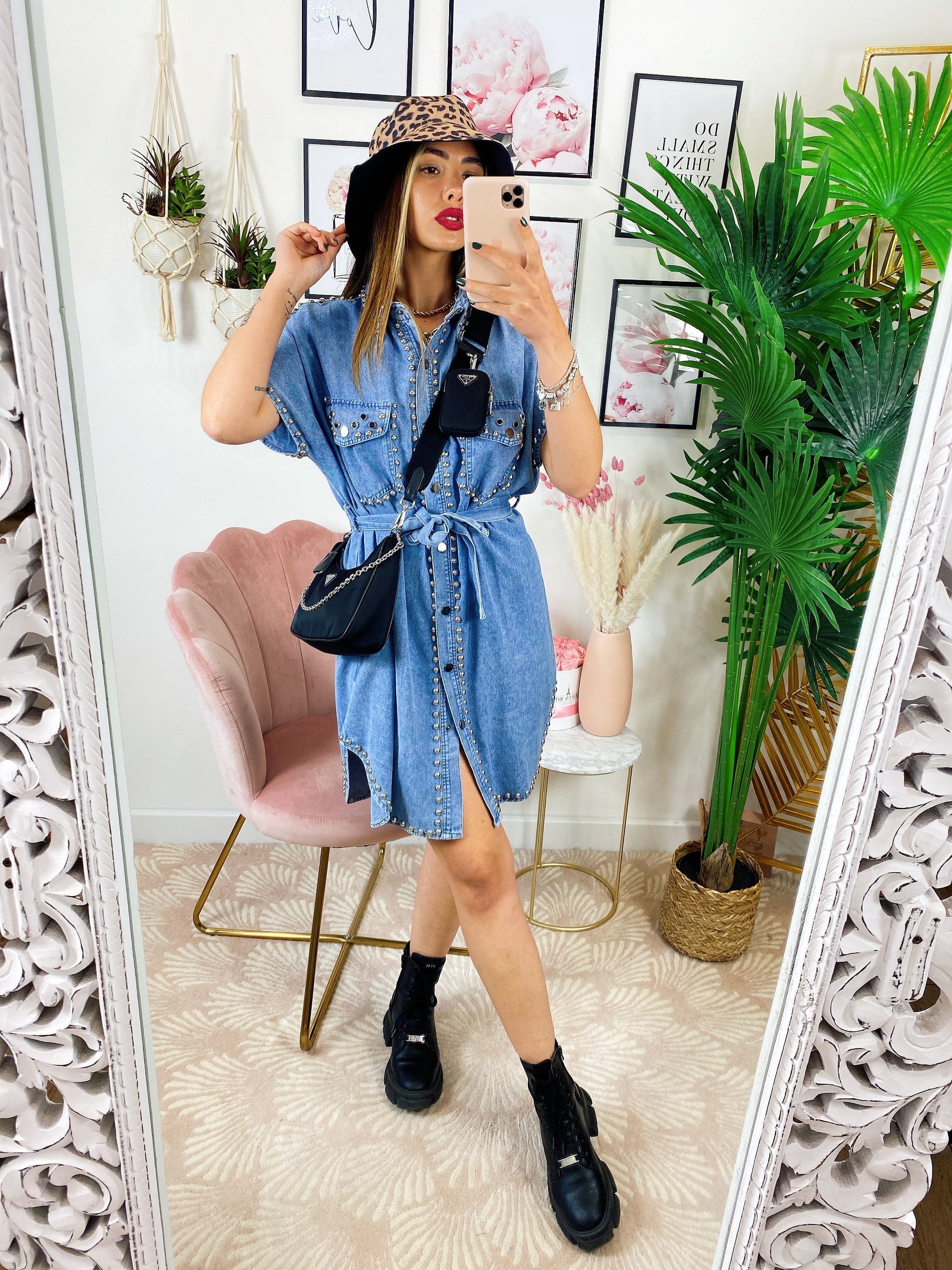 Abito jeans con borchie