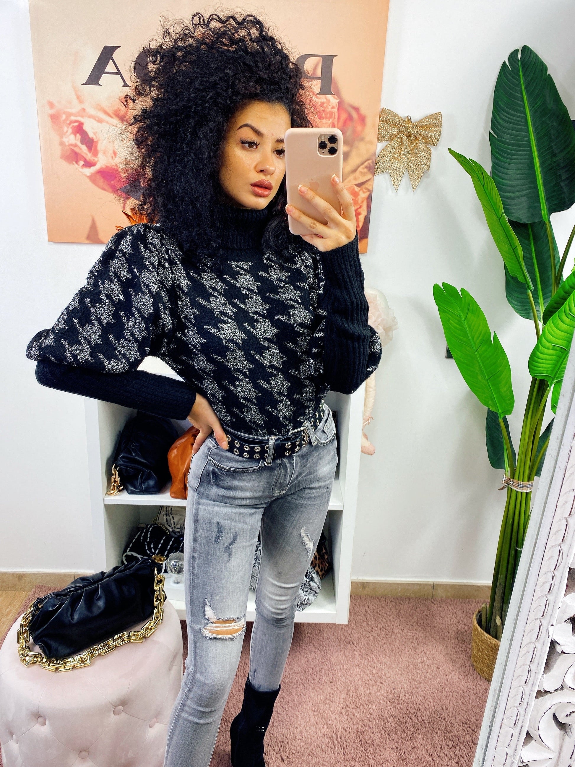 Maglione collo alto nero e argento