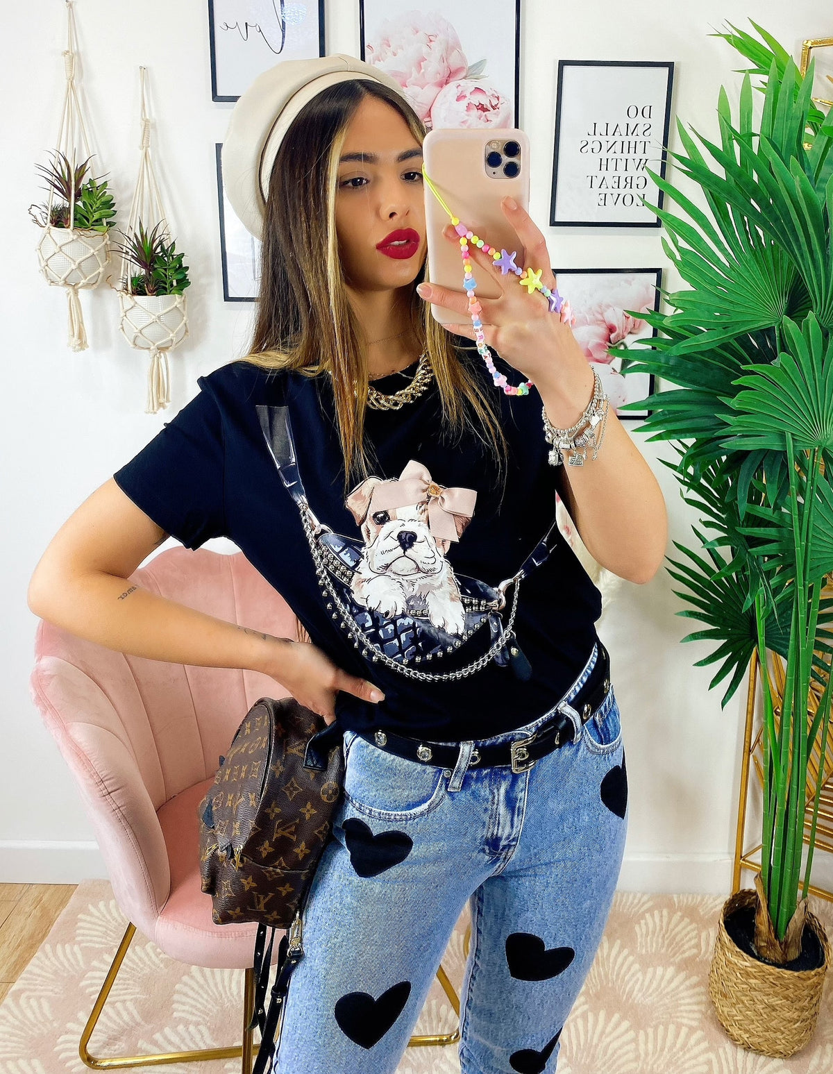 T-Shirt con bulldog e catena Nera