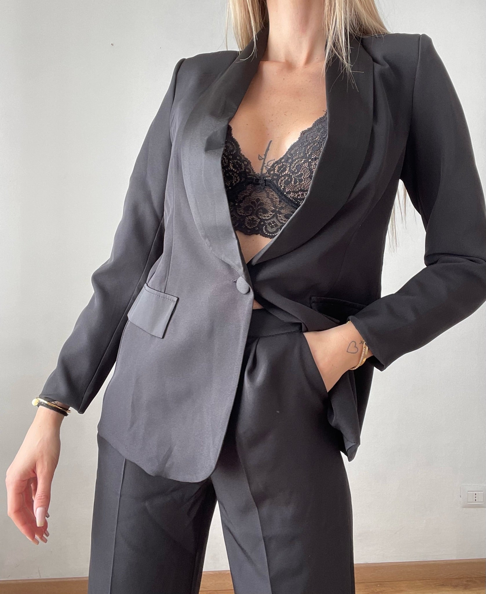 Completo giacca e pantalone nero