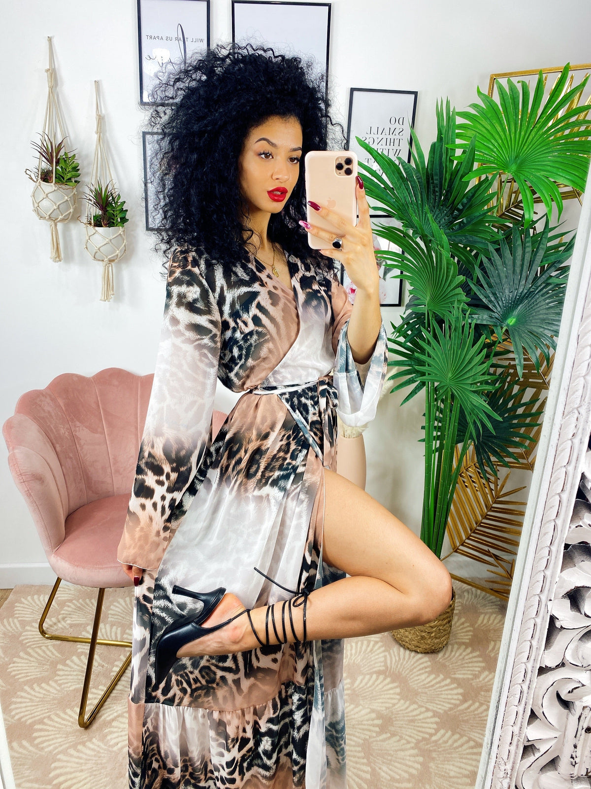 Abito a kimono leopardato con cintura