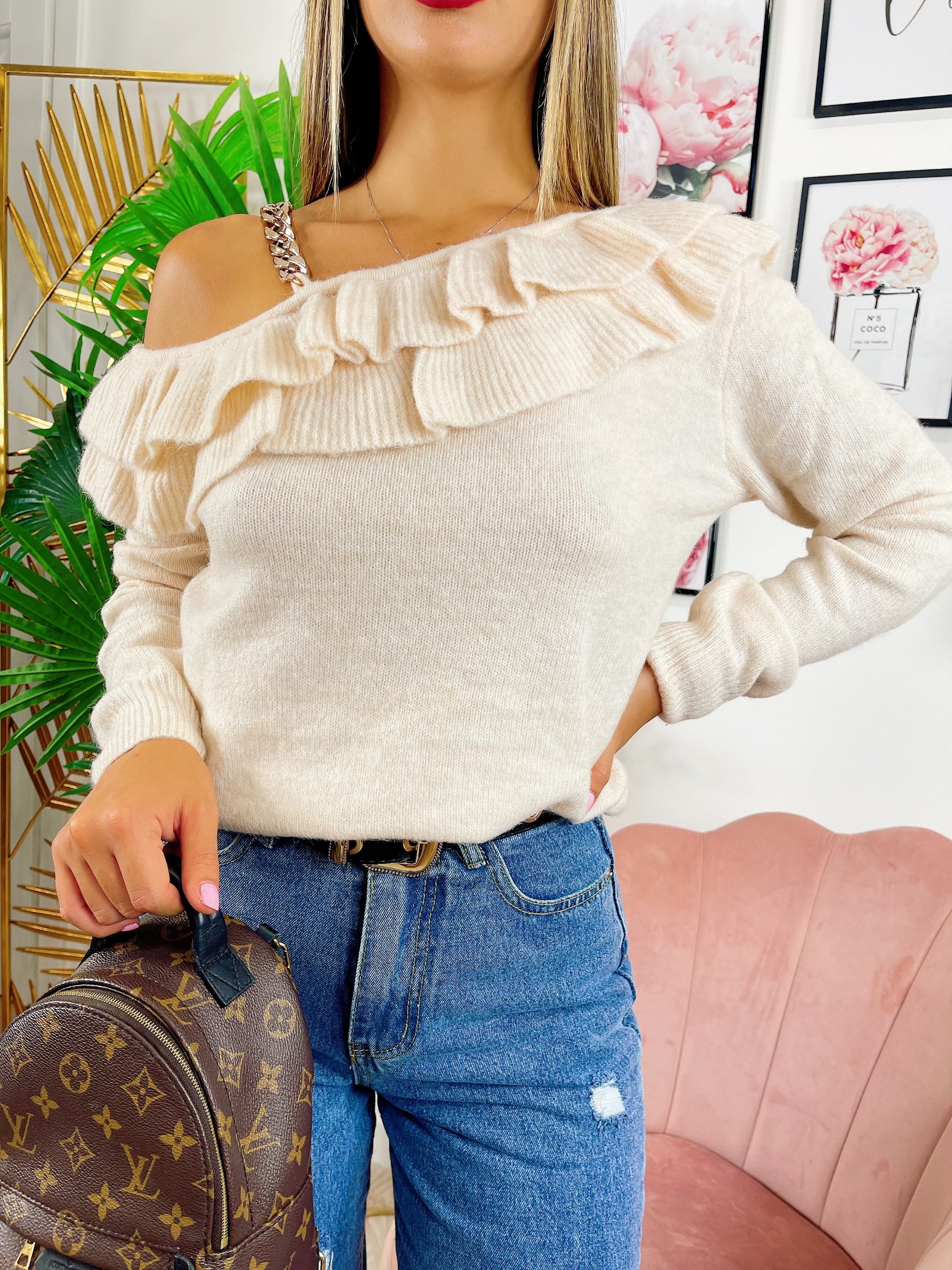 Maglione con scollo e dettaglio in catena beige