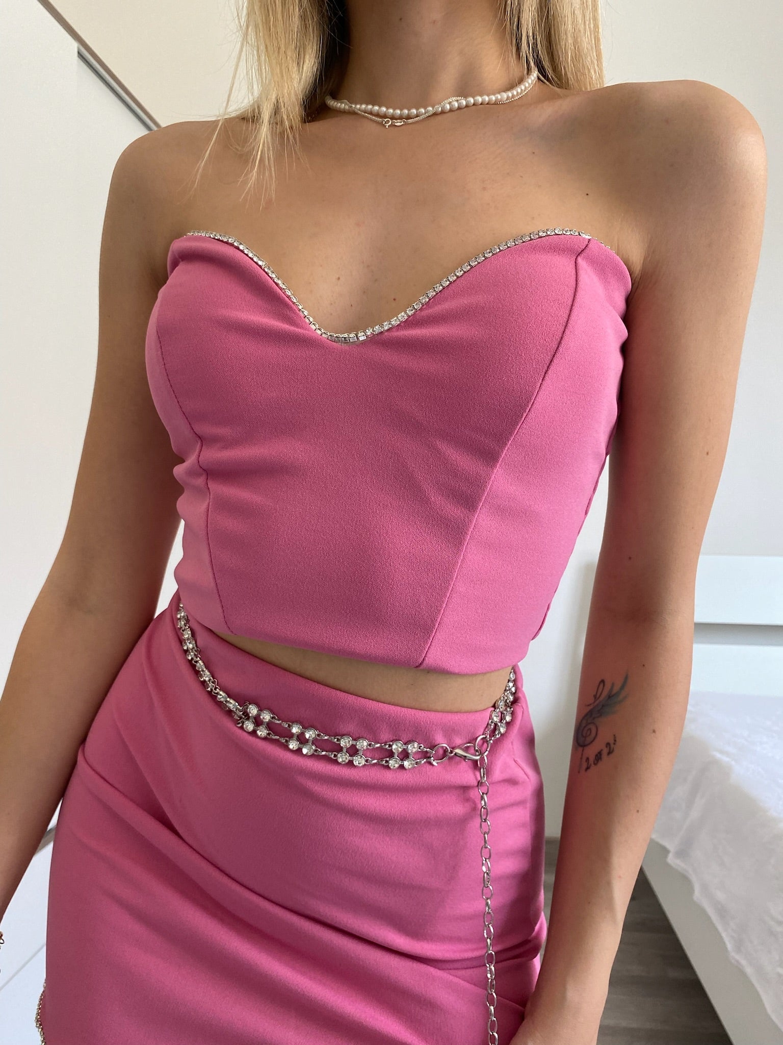 Completo top e gonna rosa con strass