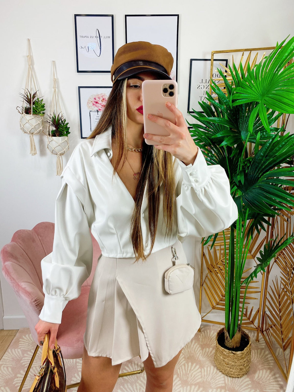 Short beige con marsupio