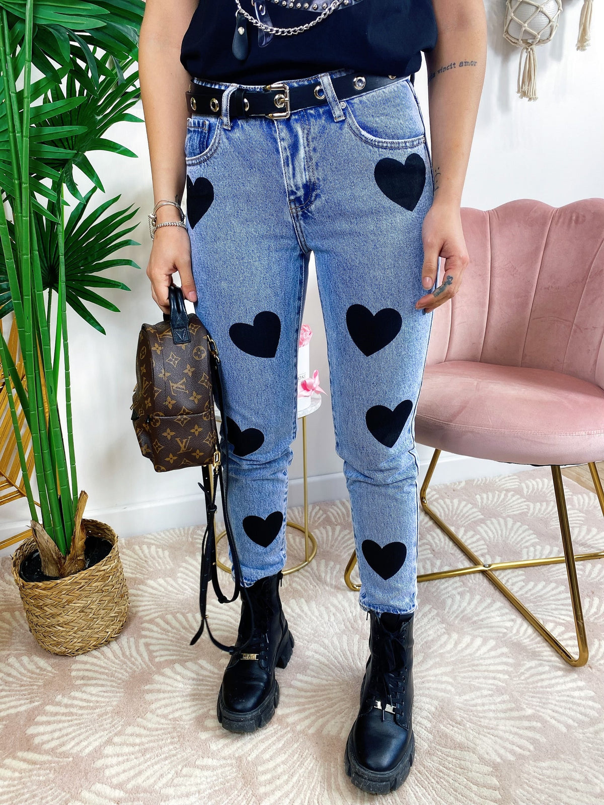 Jeans con cuori grandi