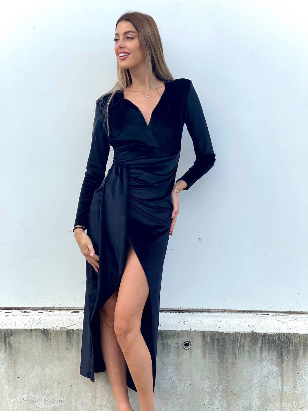 Abito lungo in velluto con maxi spacco Nero