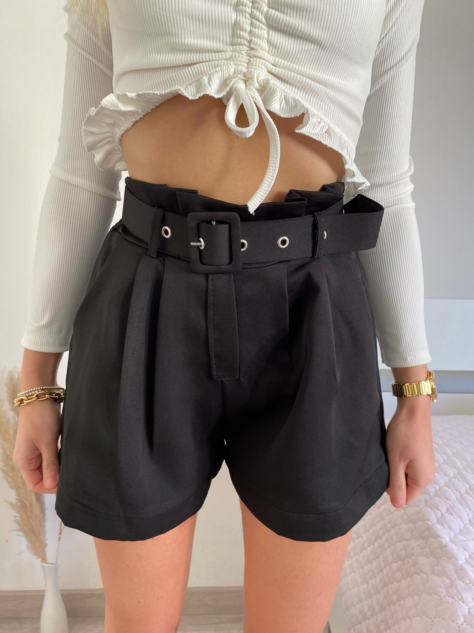 Short nero con cintura
