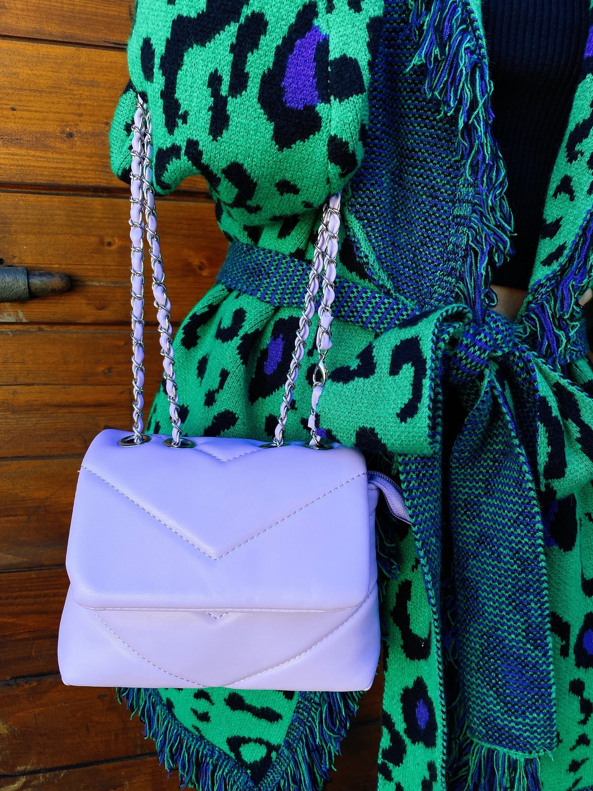 Pochette a mano con catena