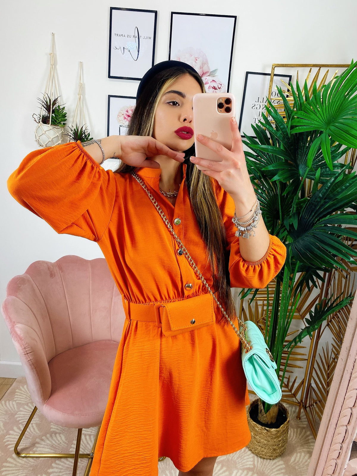 Abito con bottoni e cintura Arancio