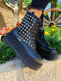 Biker nero con borchie argento