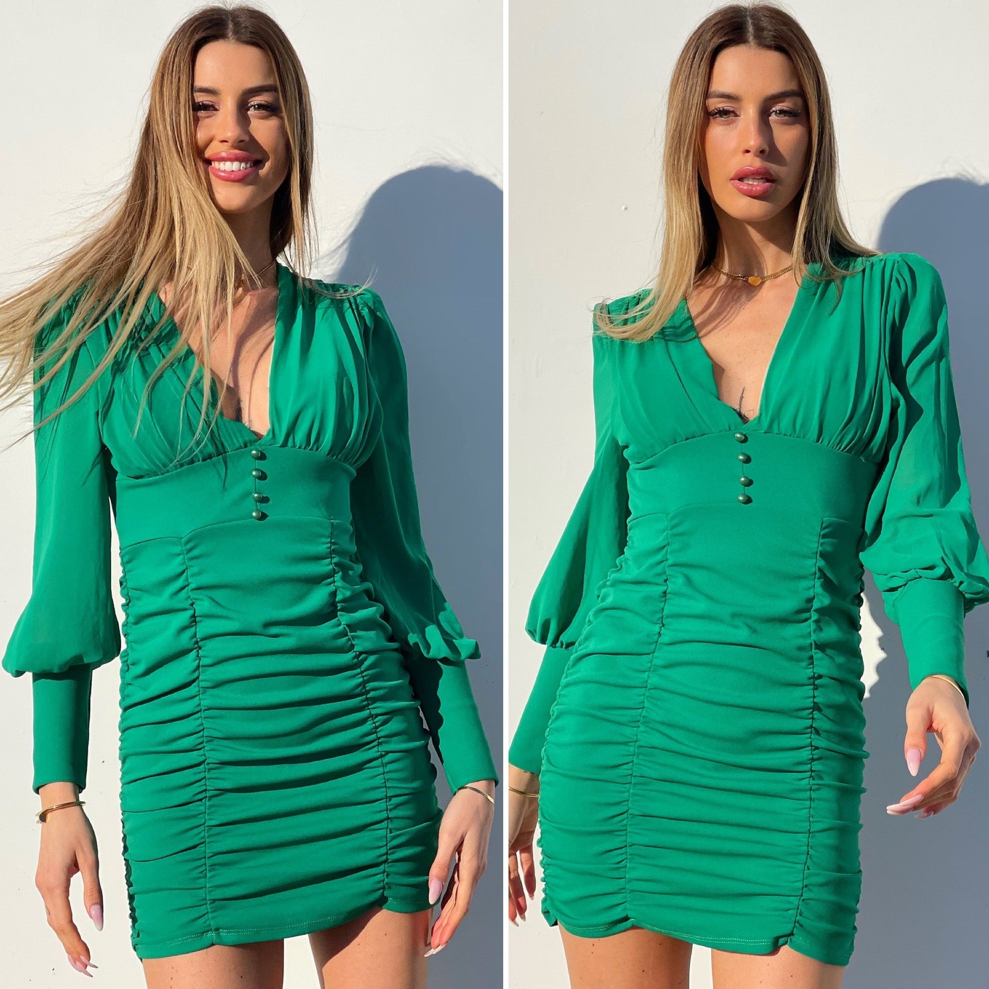 Abito verde smeraldo arricciato con bottoncini