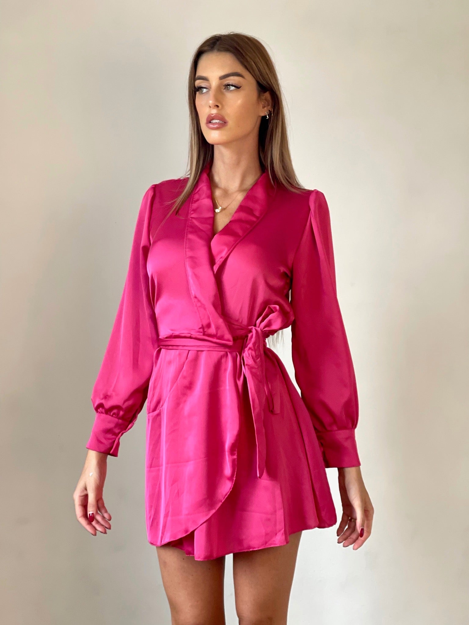Abito in raso fuxia