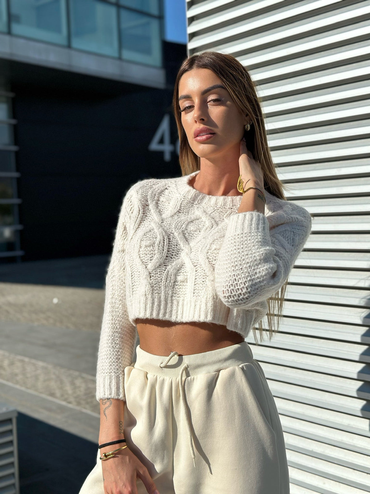 Maglioncino crop panna a trecce
