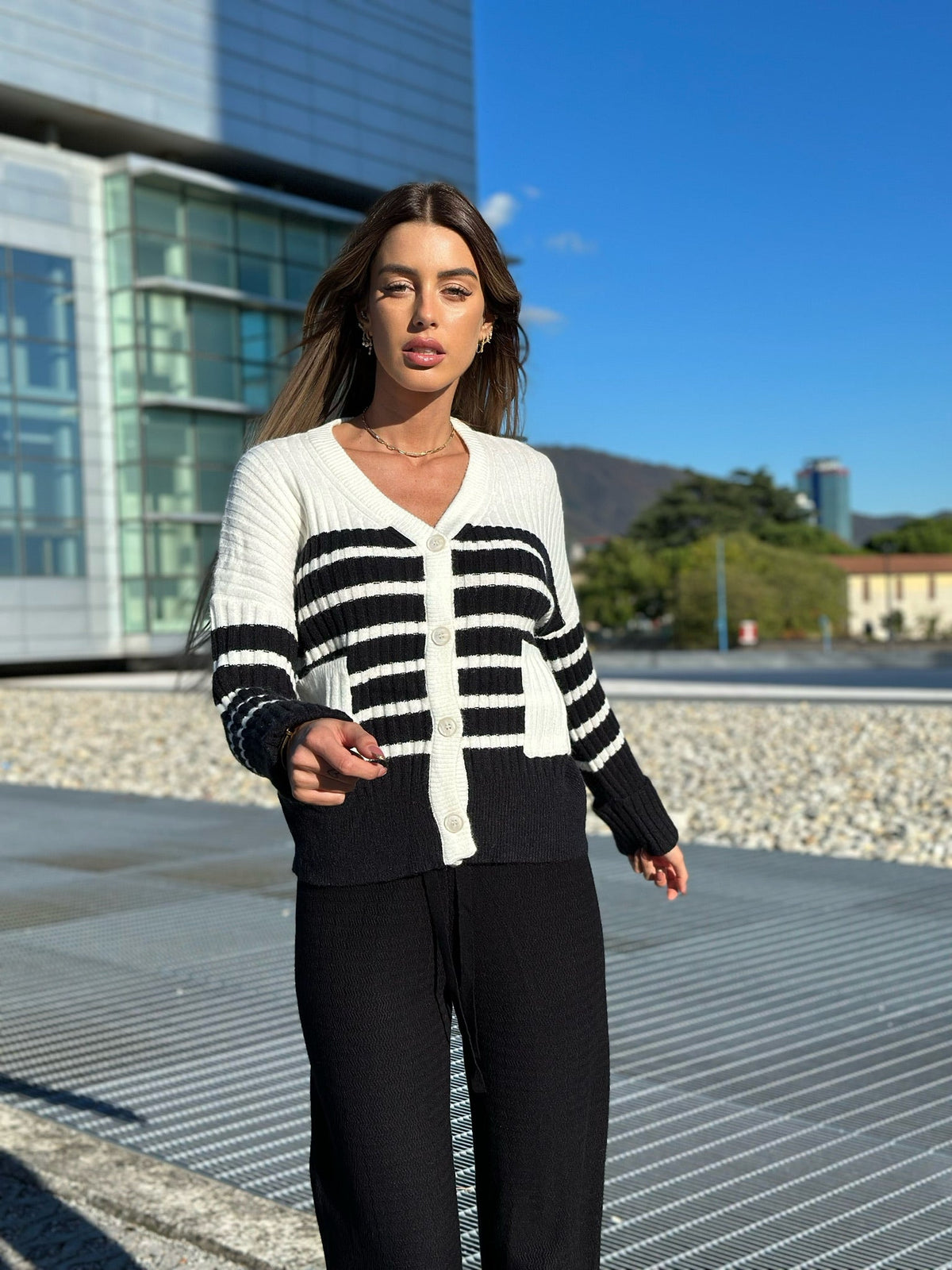 Cardigan bianco e nero