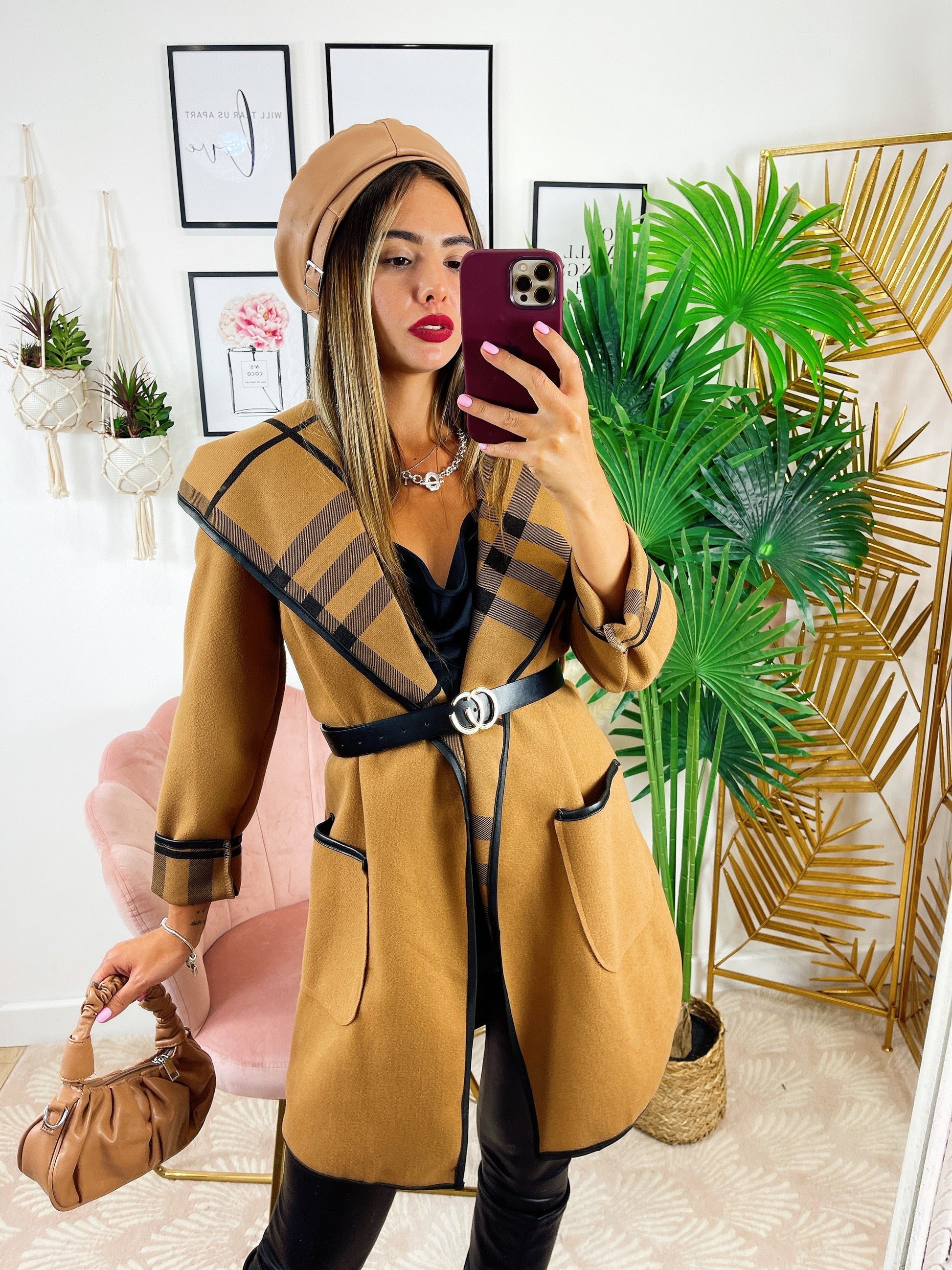 Cappotto check camel con cintura