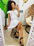 Abito in pizzo con gonna ampia