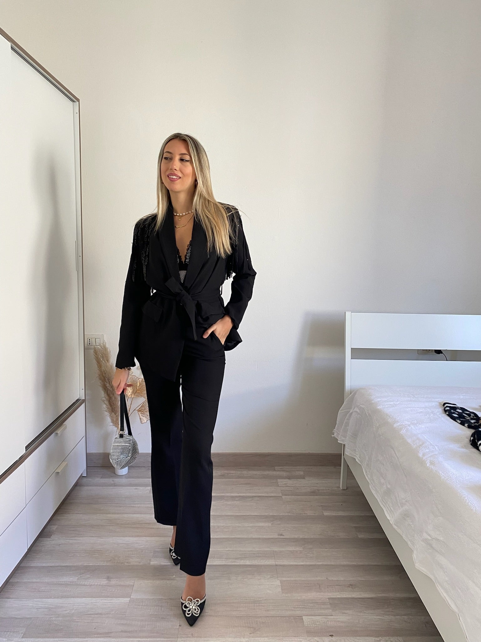 Completo giacca e pantalone frange paillettes nero