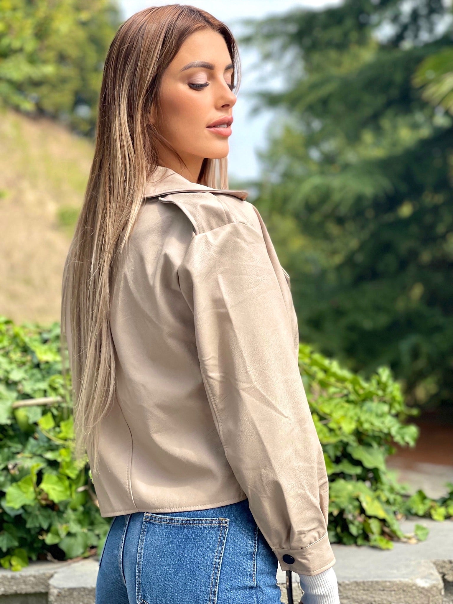 Giacca in eco pelle beige
