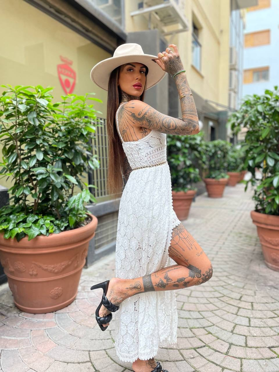 Maxi abito in pizzo con tutina