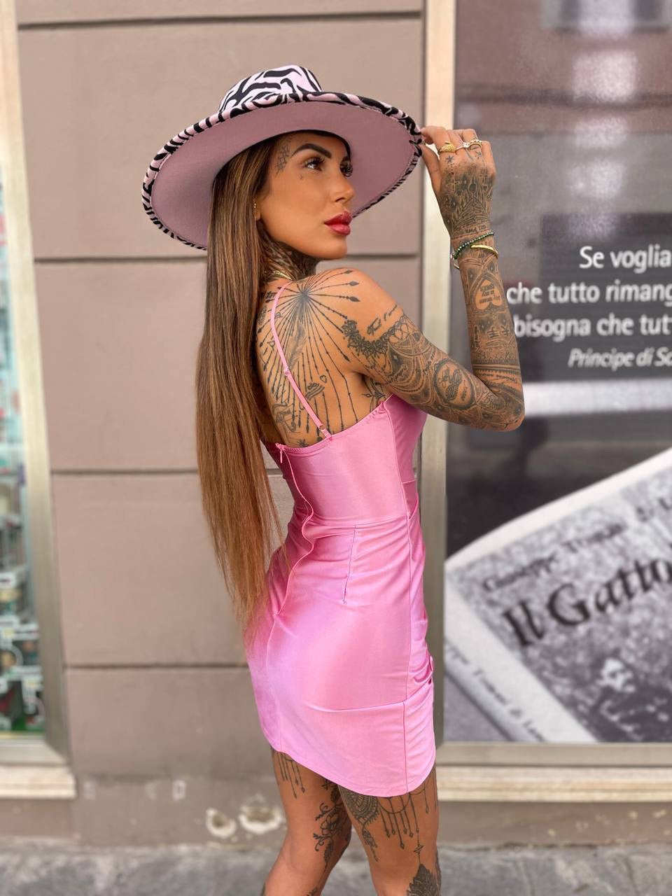 Abito a portafoglio rosa