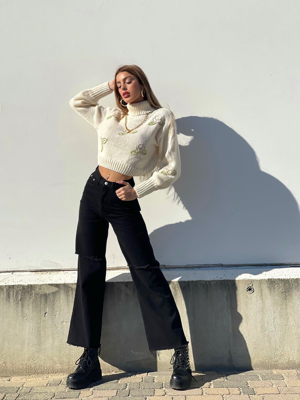 Maglione collo alto con rose Panna