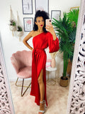 Abito in raso con maxi spacco monomanica rosso
