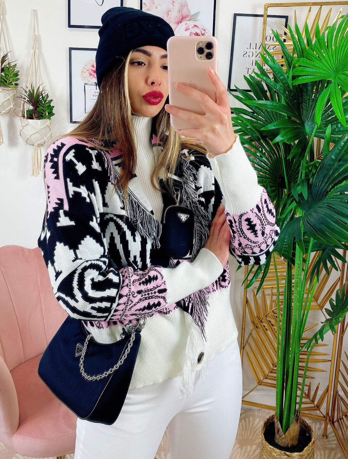 Cardigan Corto Rosa con frange e bottoni