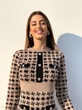 Abito in maglia nero Camel con bottoncini