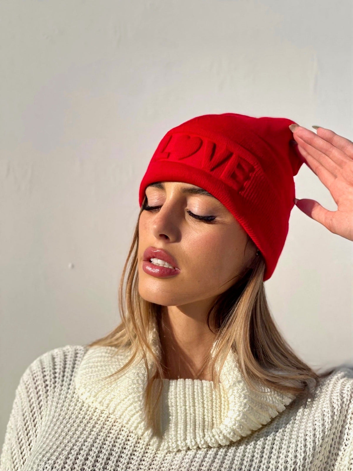 Cappello love rosso