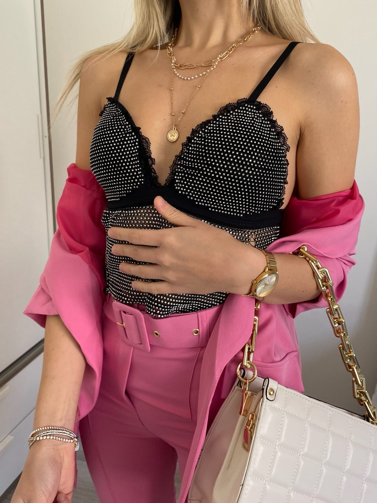 Top con strass nero