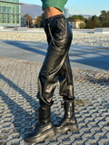 Pantalone in ecopelle con catenina nero