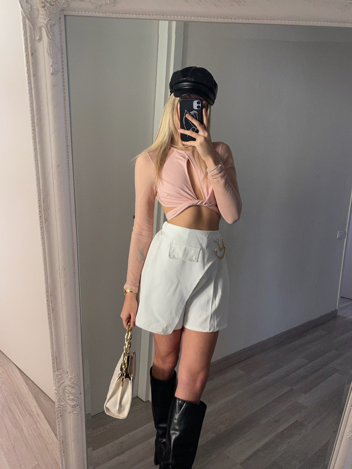 Gonna pantalone bianca con catena