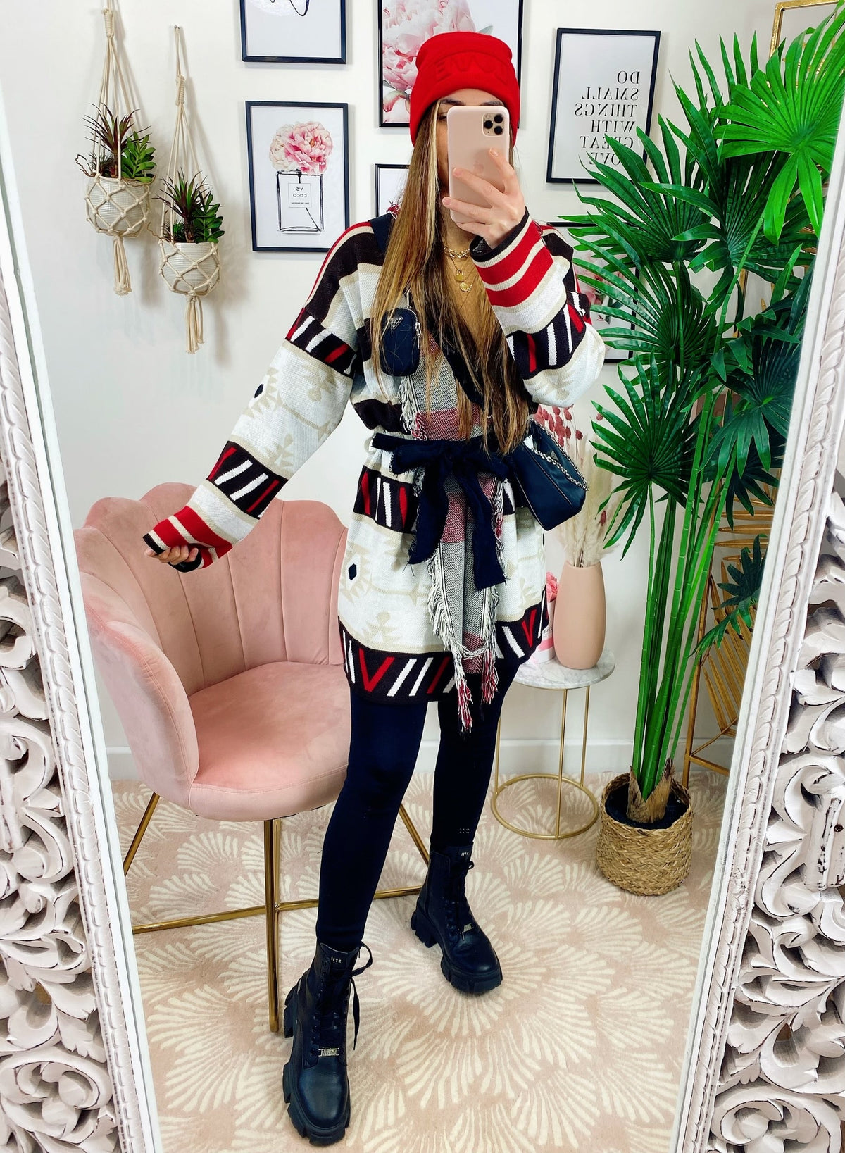 Cardigan con frange e cinta a righe e ricami