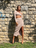 Completo maglia e gonna beige