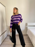 Maglione a righe lilla viola