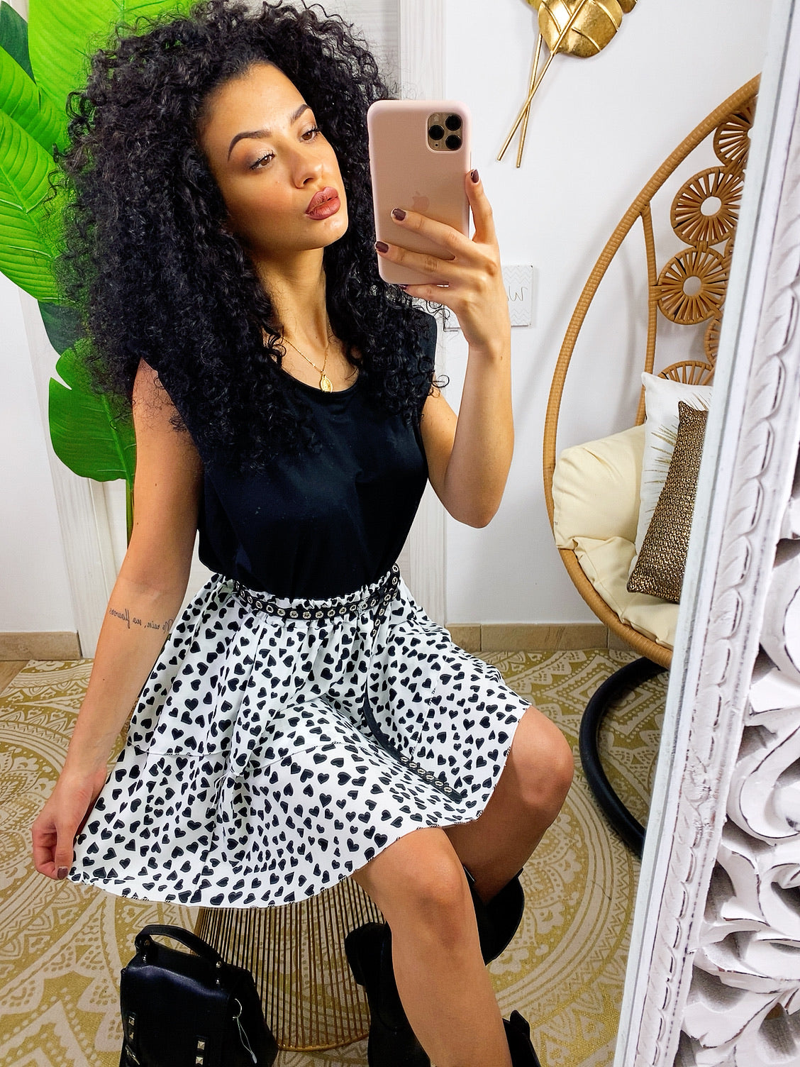 Gonna con balza e cuori