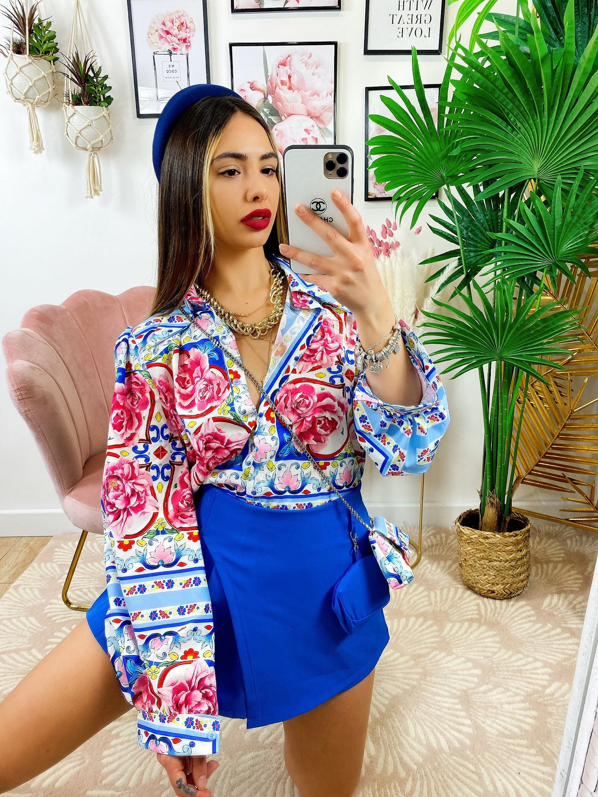Camicia fiorata con borsetta base Celeste
