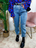 jeans ampio con strappi