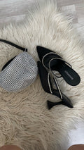 Tacchi in raso neri con strass