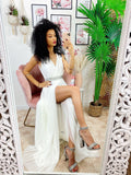 Abito in tulle bianco con cintura in strass
