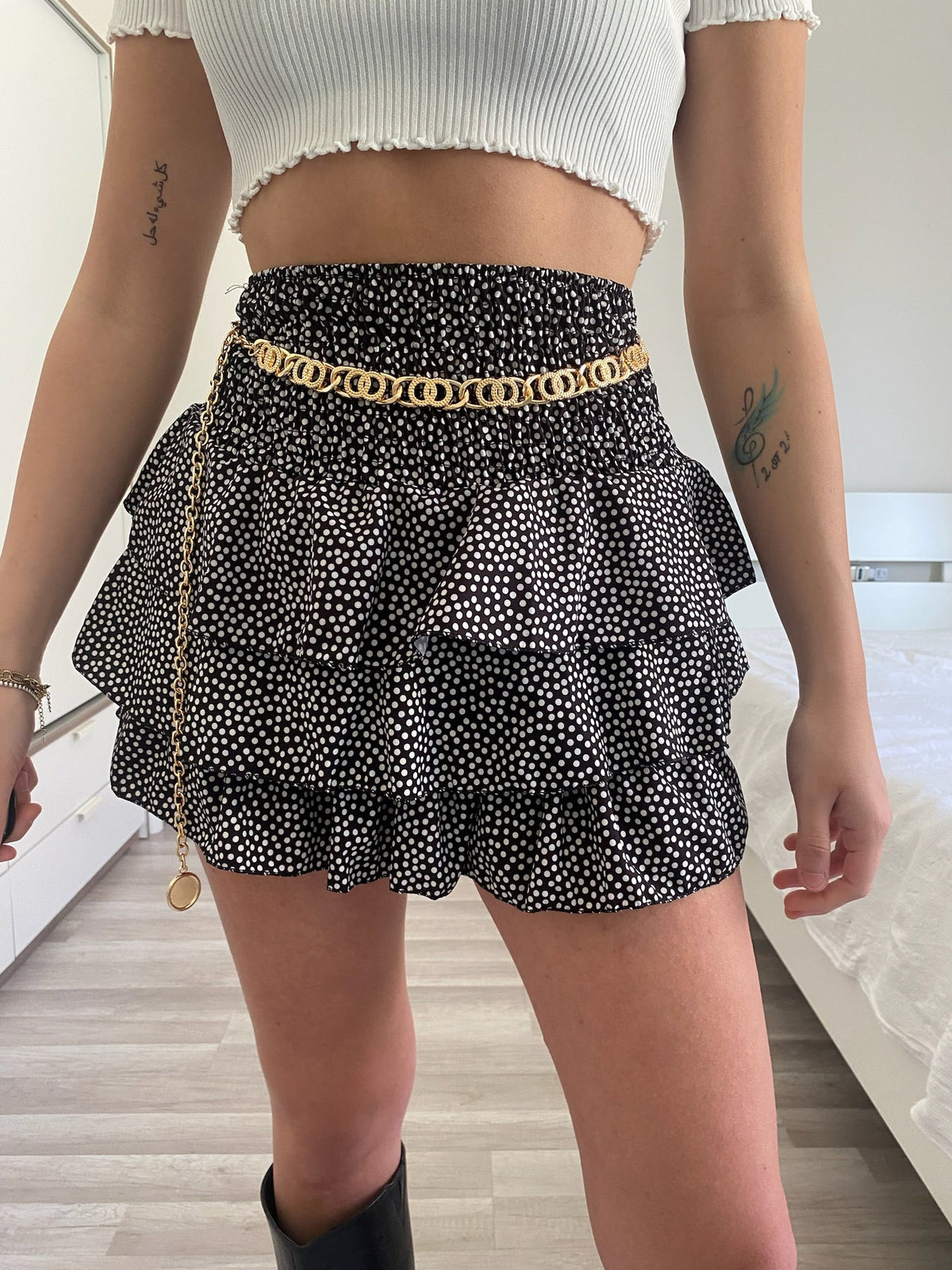 Gonna a balze a pois nera